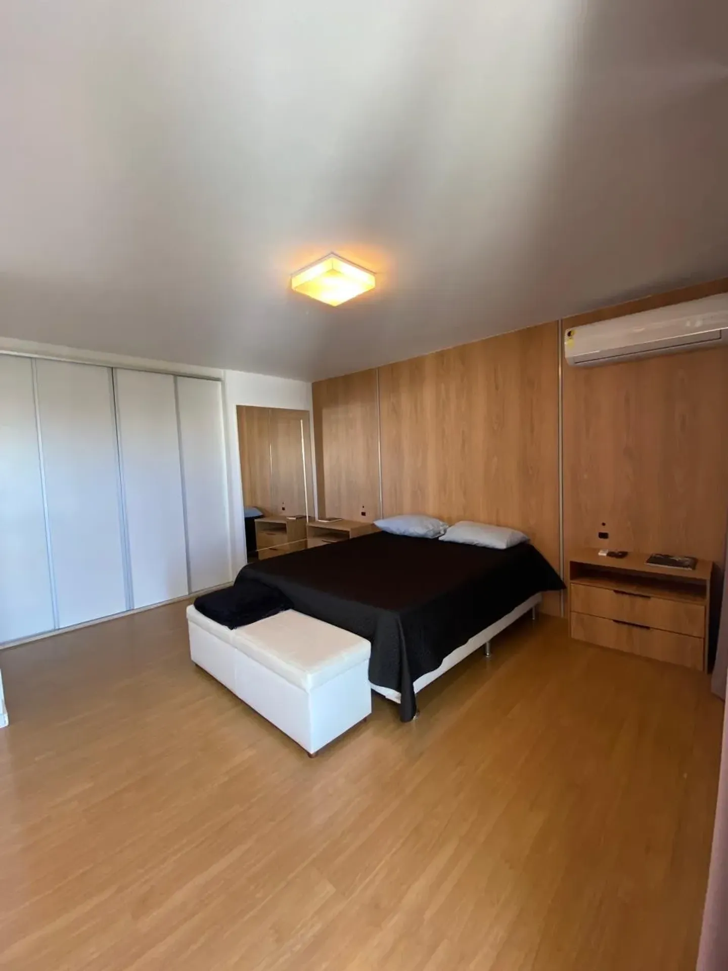 Furnished apartment with 4 bedrooms and a closed kitchen — photo 24