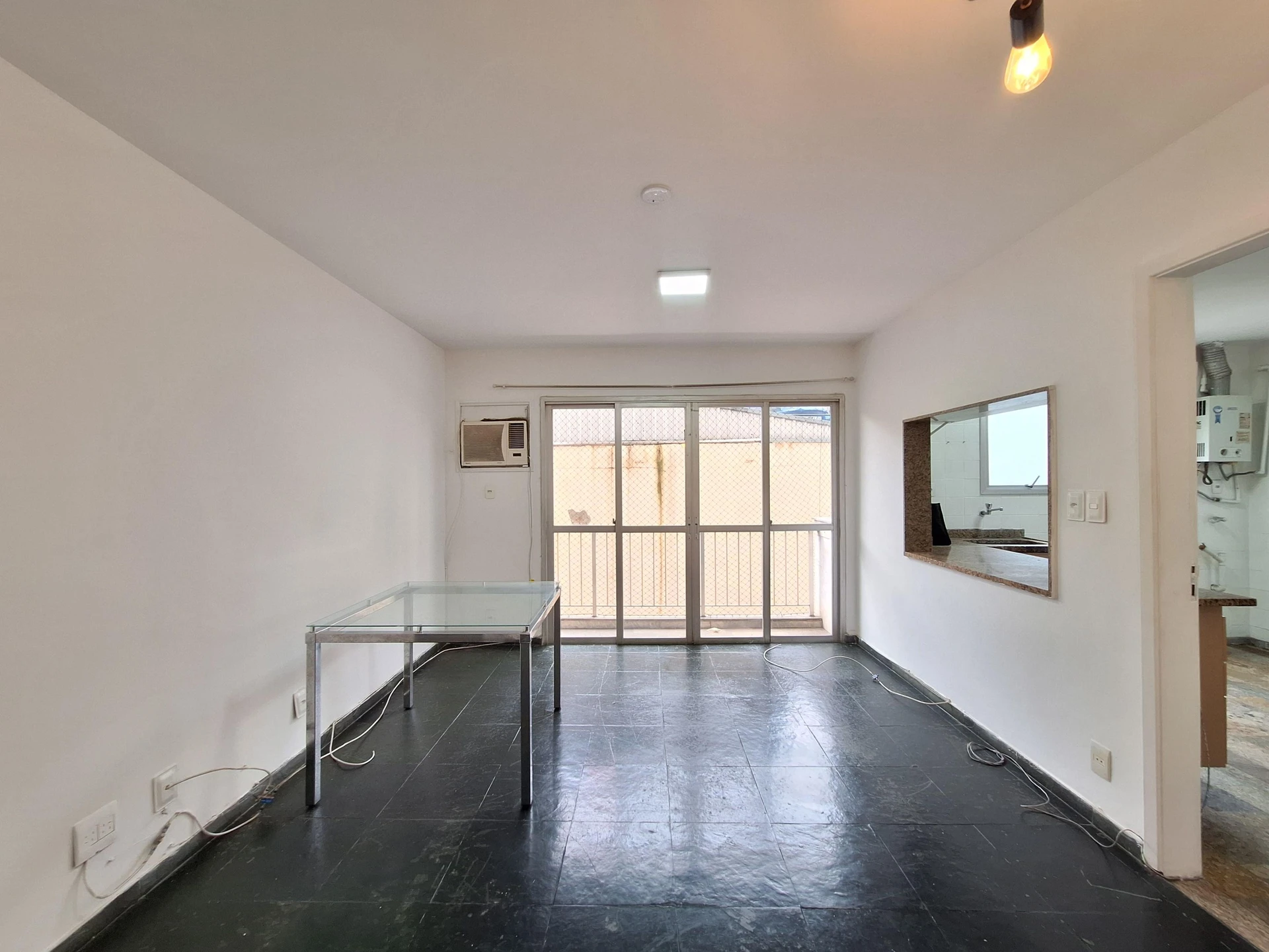 Apartamento de 75 m² com jacuzzi e varanda envidraçada — photo 3