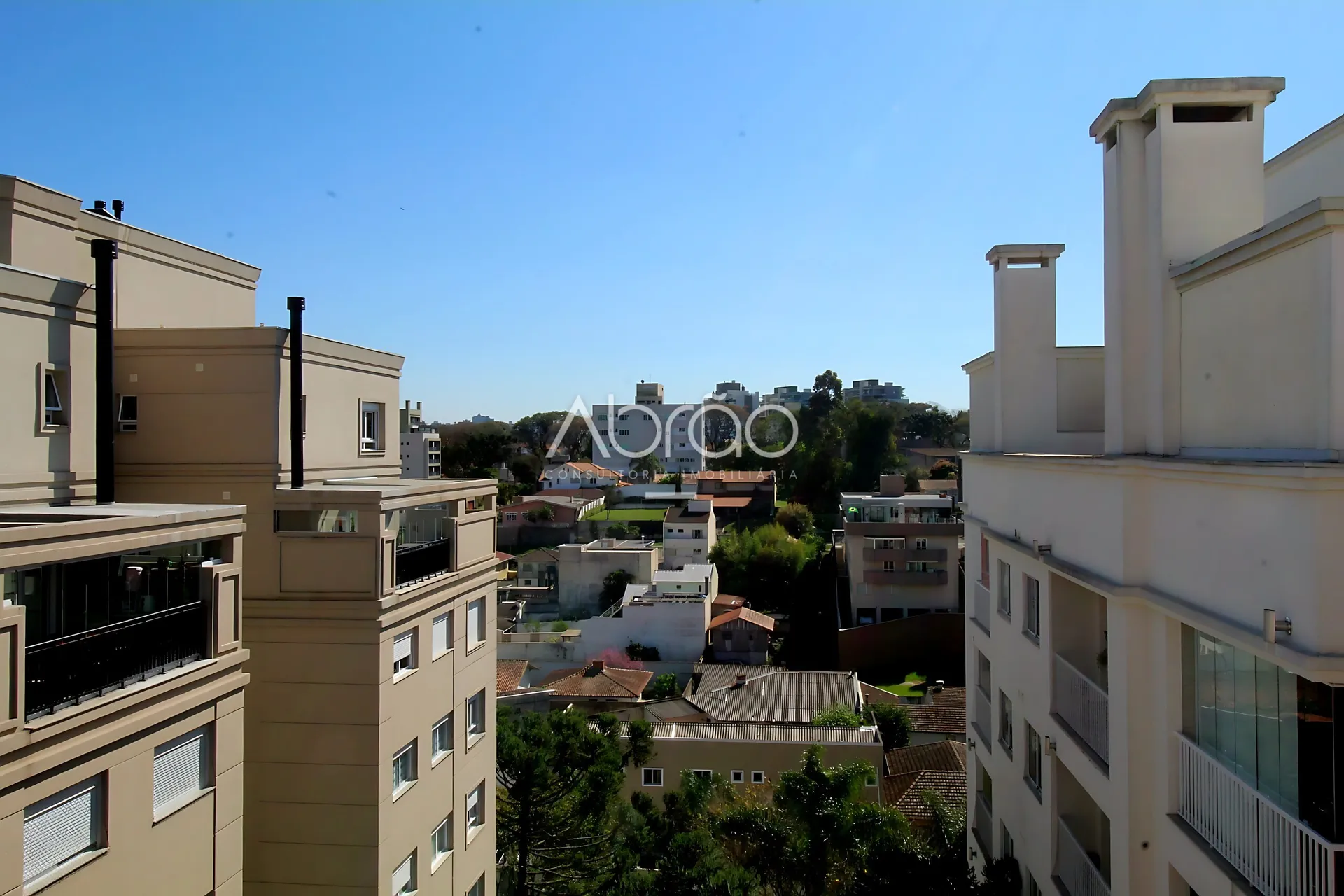 Spacious 3-bedroom apartment with 3 bathrooms — photo 14