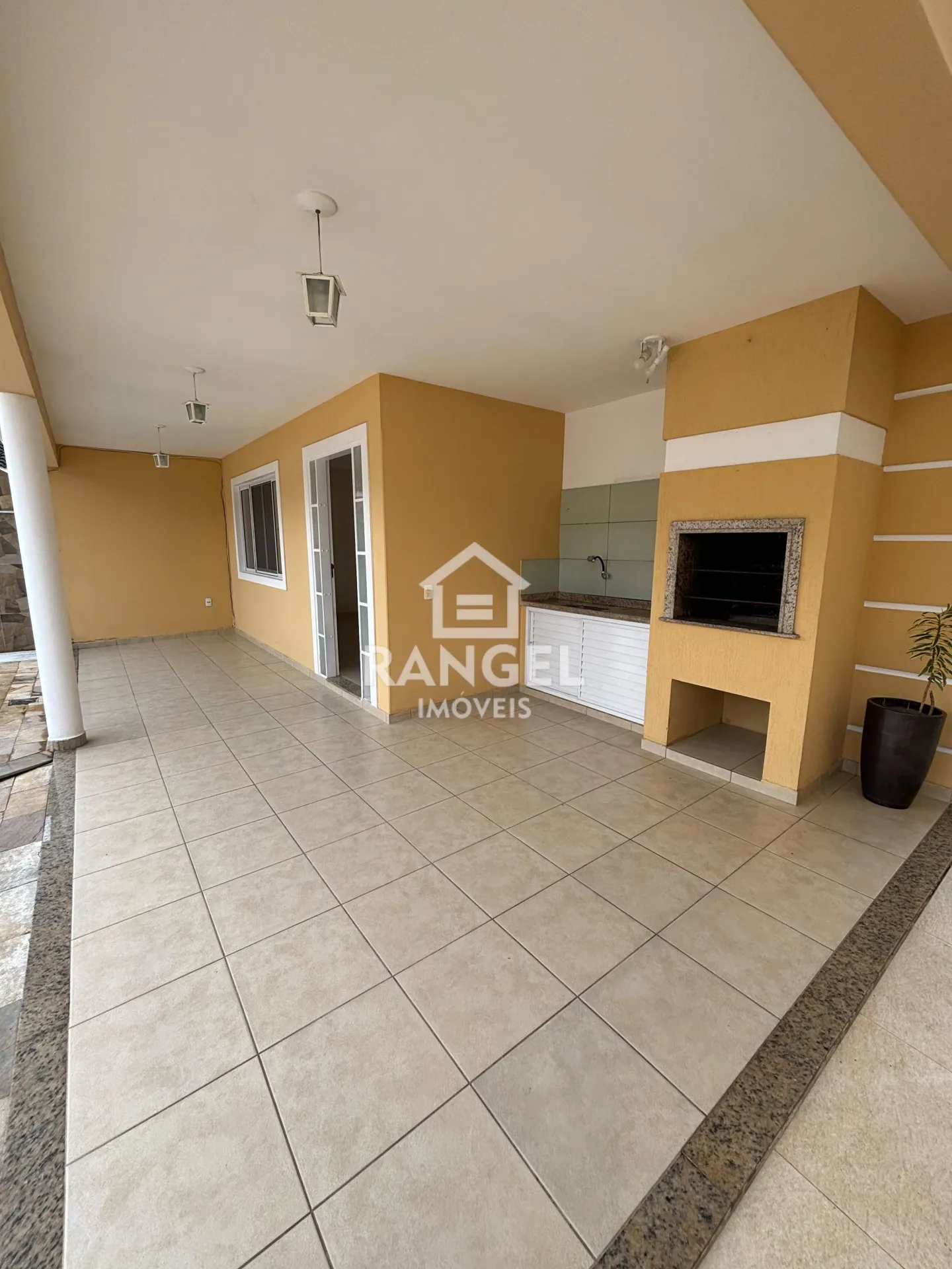 180 m² house with 3 bedrooms and balcony BBQ — photo 3