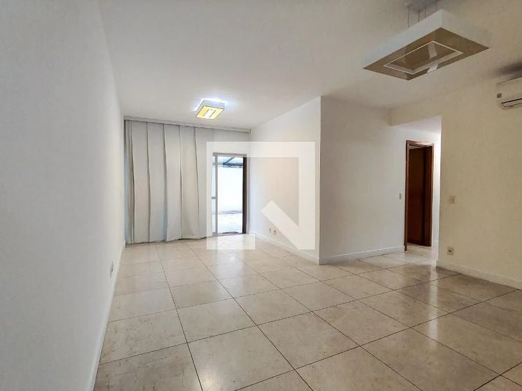 3-bedroom apartment with a walk-in closet in Rio de Janeiro