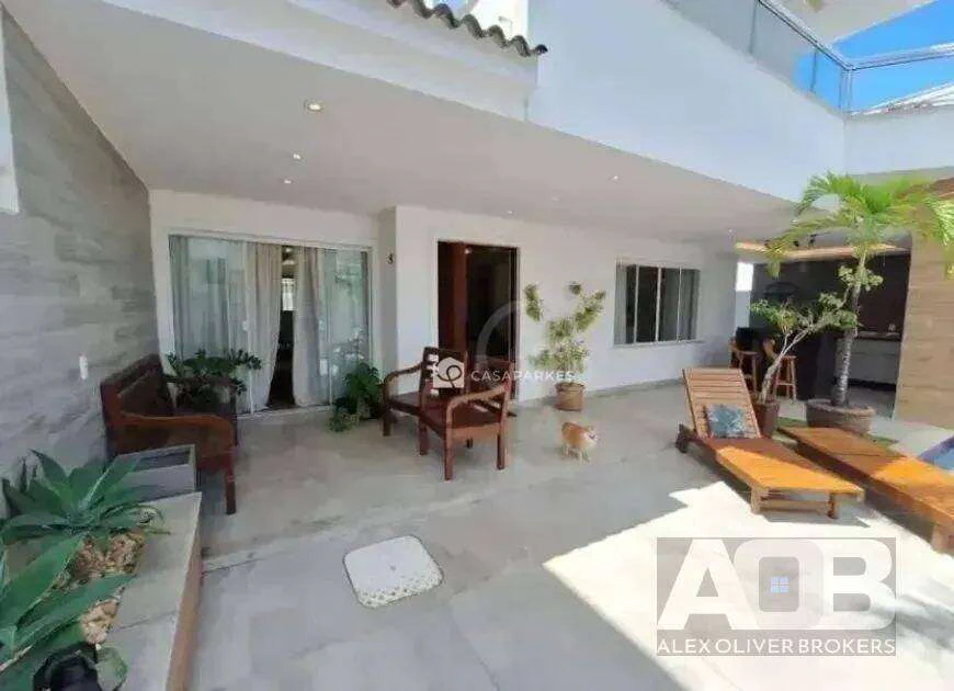 280 m² house with 5 bedrooms and an open-plan kitchen — photo 5