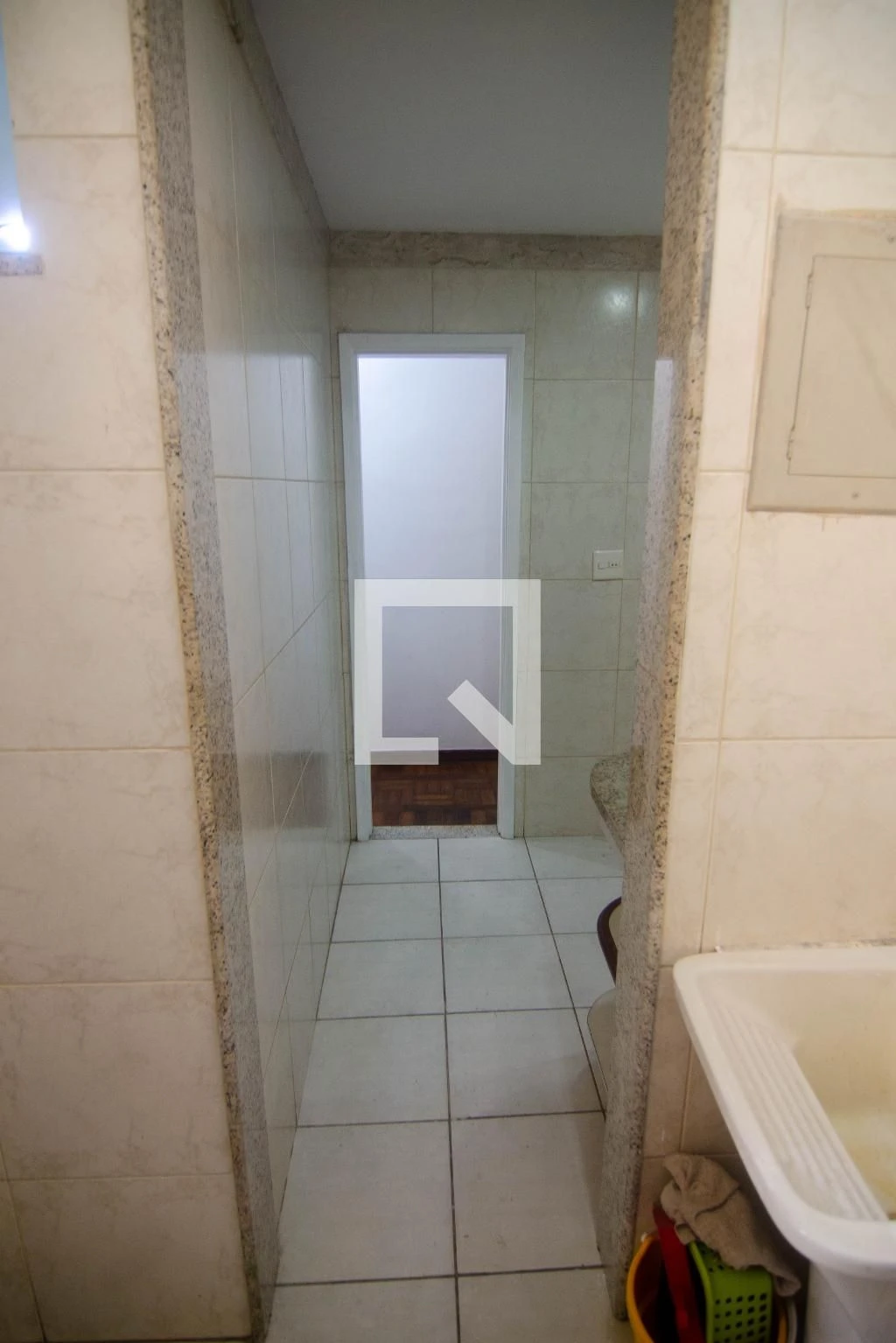 Квартира з 3 спальнями та дерев'яною підлогою або ламінатом — photo 8