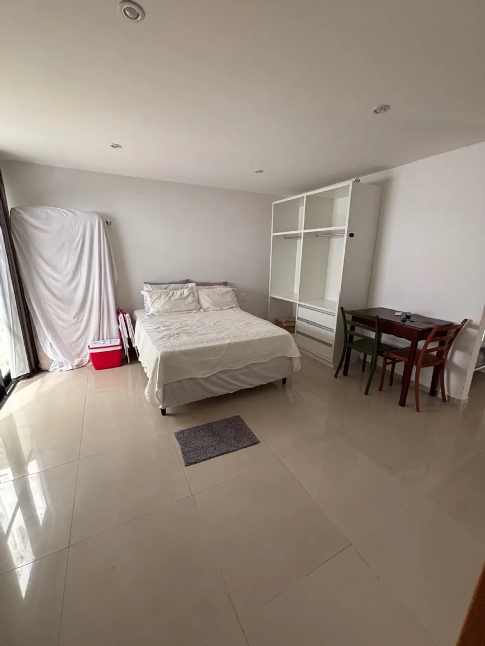 Furnished 1-bedroom apartment with a gas open kitchen — photo 8