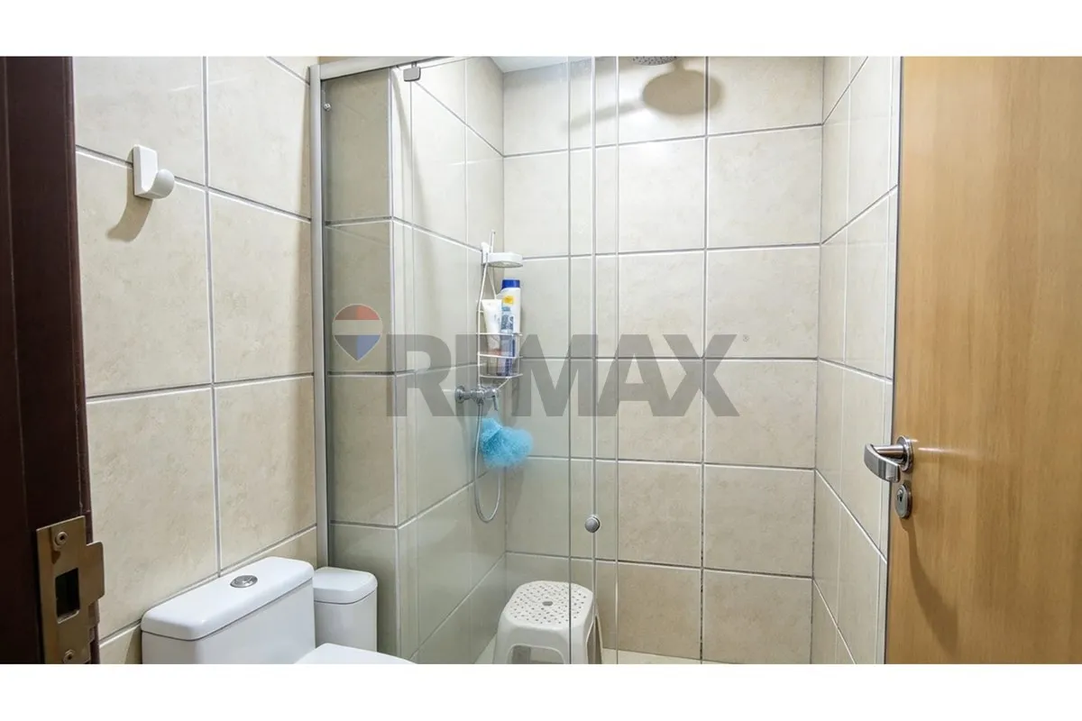 Water view in a one-bedroom apartment, 33 m² — photo 9