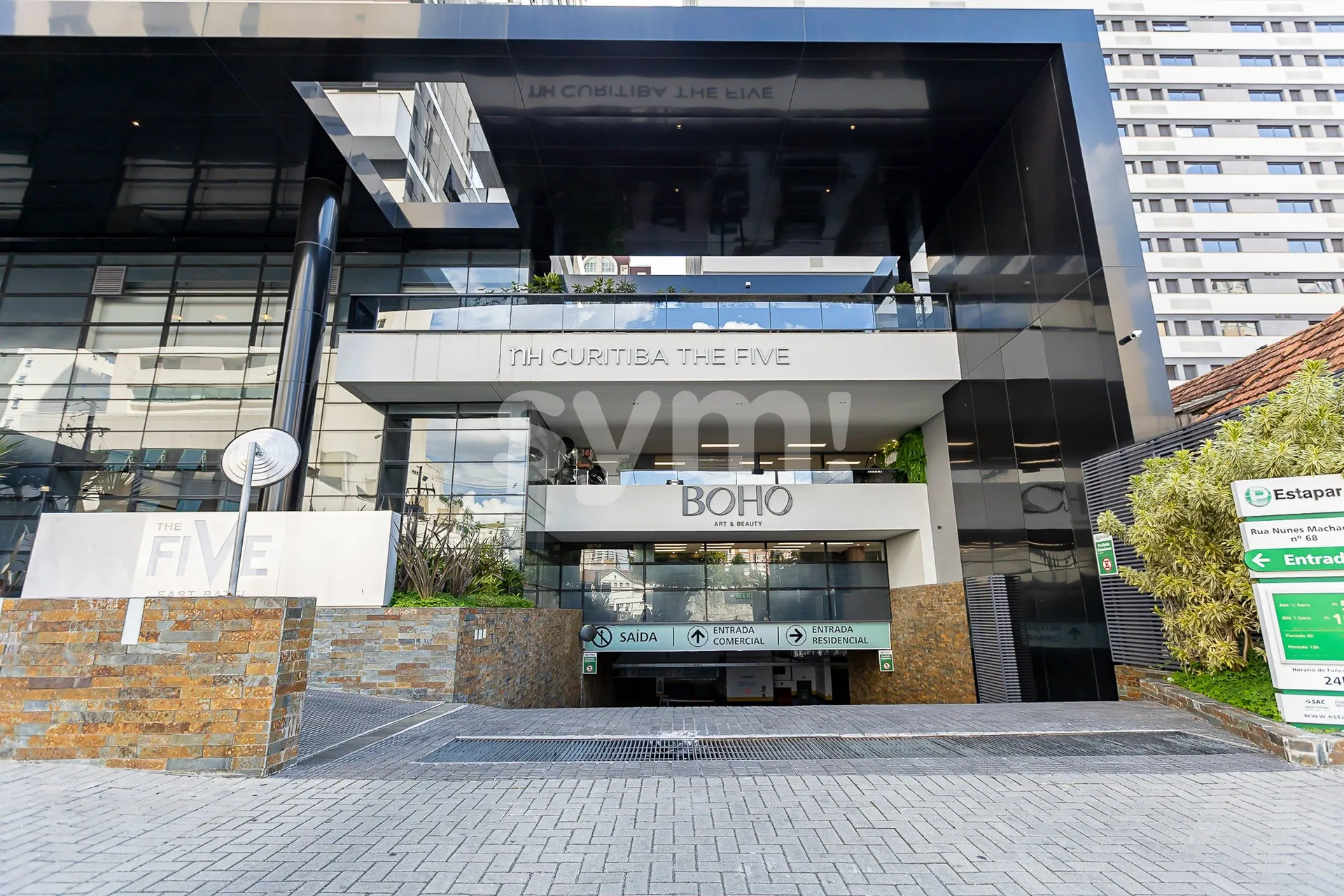 Furnished 2-bedroom apartment with a balcony grill — photo 94