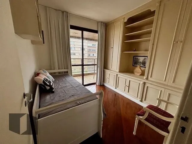 Unfurnished apartment with 3 bedrooms and 3 bathrooms — photo 3
