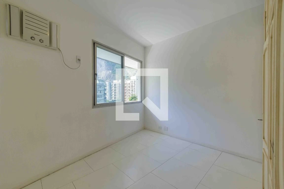 Washing machine in a 2-bedroom apartment, 100 m² — photo 13
