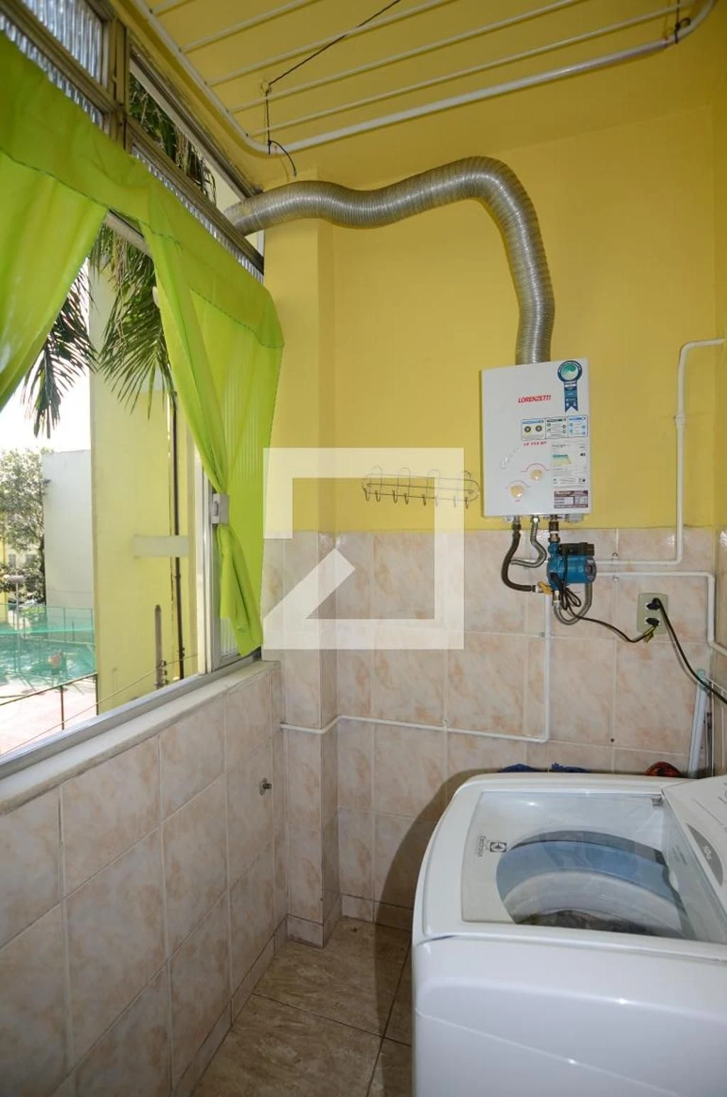 Furnished 2-bedroom apartment with 1 bathroom — photo 10