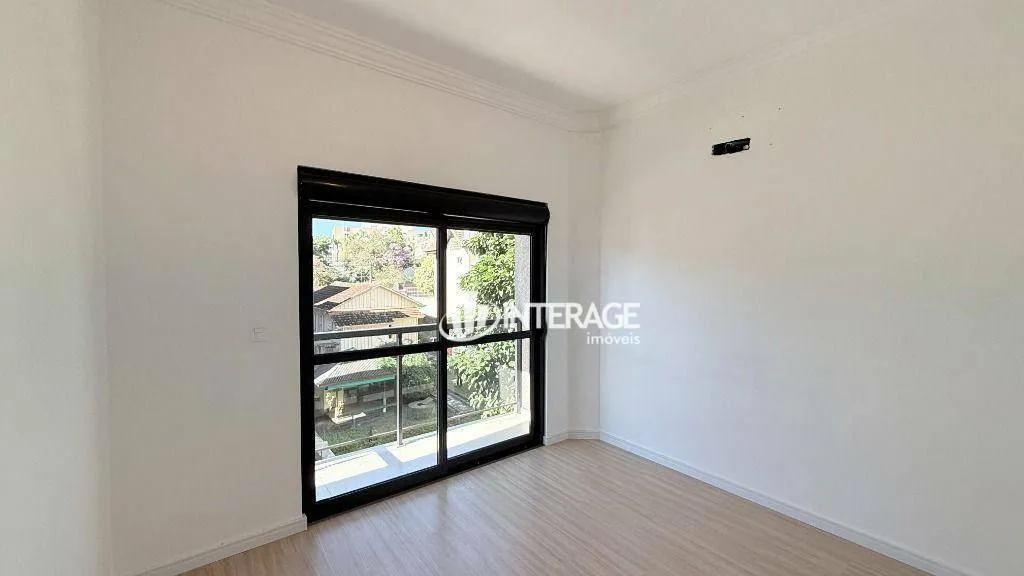 House with 3 bedrooms and 175 m², no parking — photo 21