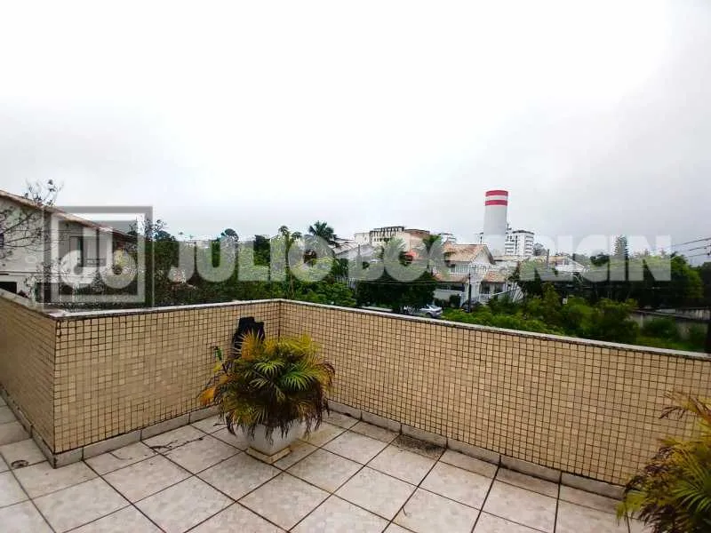 Casa com 5 quartos e área da piscina aberta — photo 4