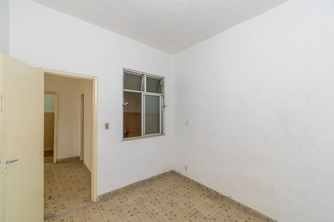 2-bedroom apartment with 1 bathroom, no parking — photo 27