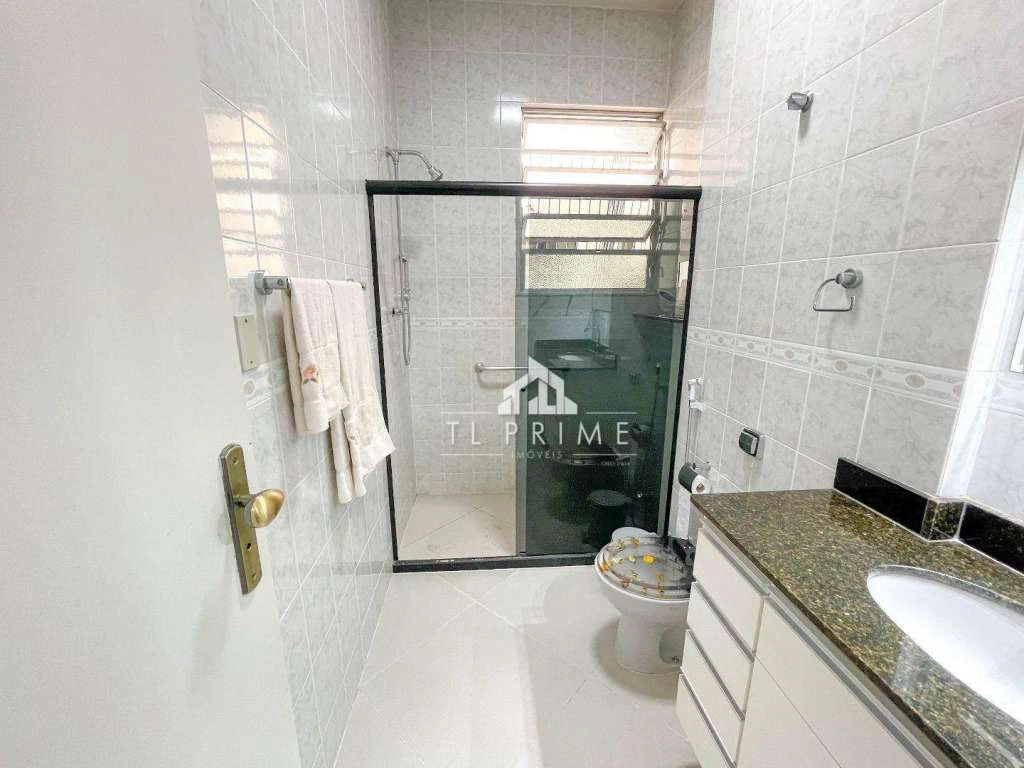 Furnished 3-bedroom apartment with 198 m² floor area — photo 24