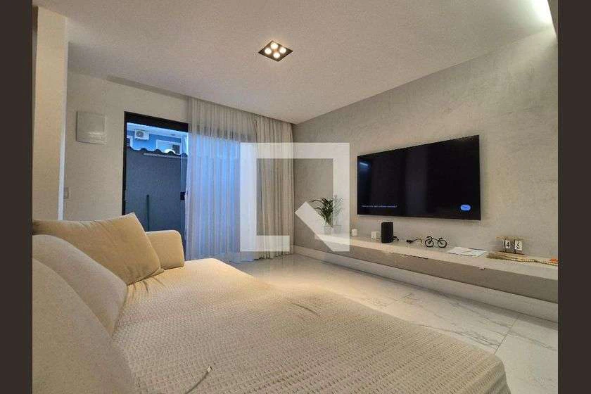 Будинок на 4 спальні з 270 м² і кухнею відкритого плану — photo 21