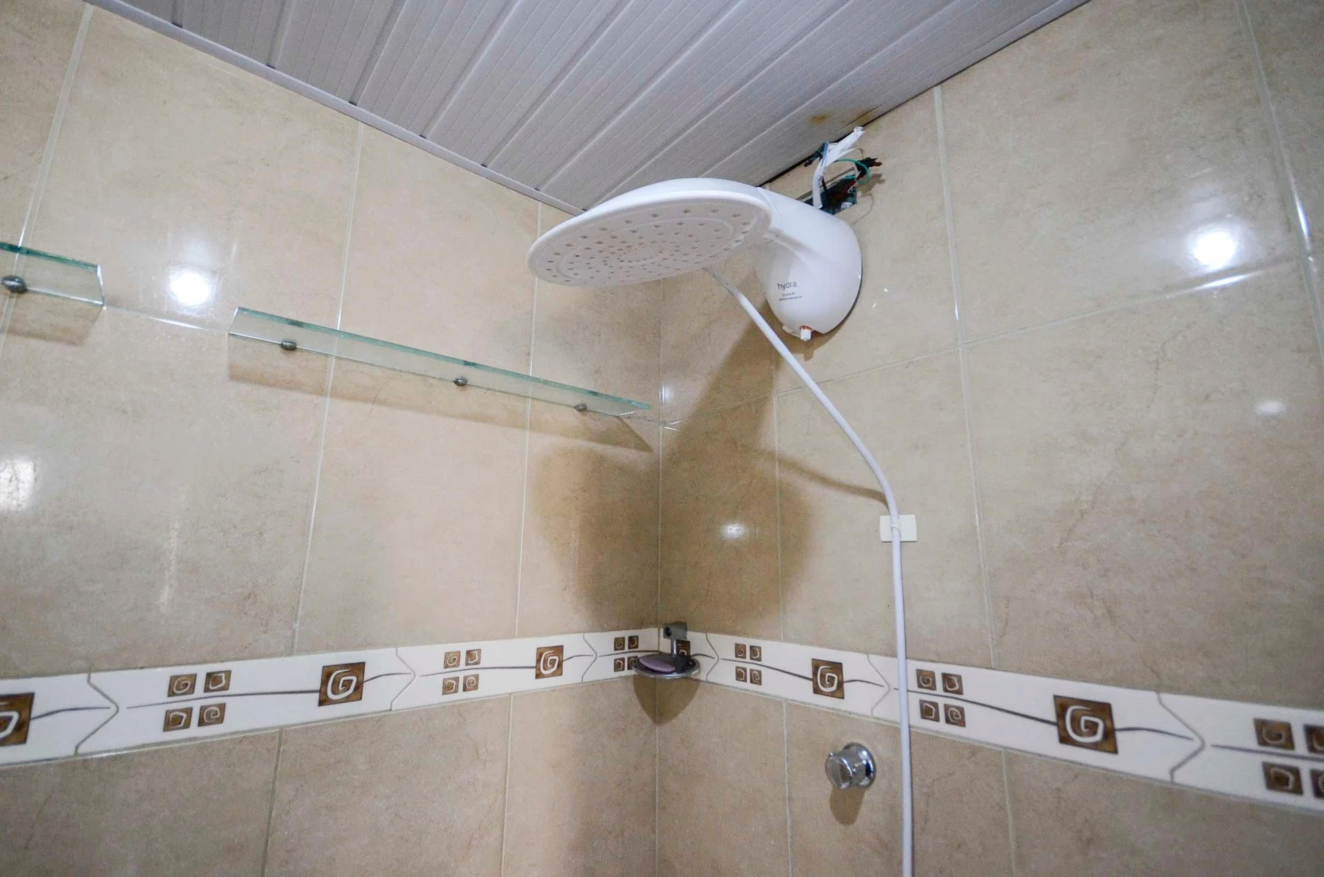 Furnished apartment, 65 m², with a jacuzzi — photo 26