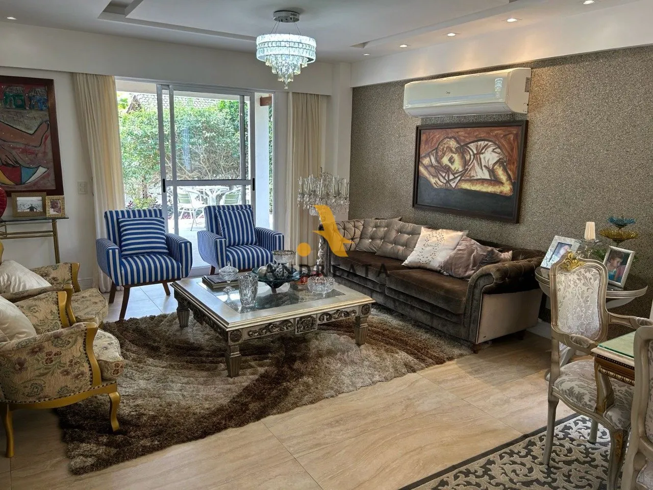 Casa em condomínio com 5 quartos e 5 banheiros — photo 16