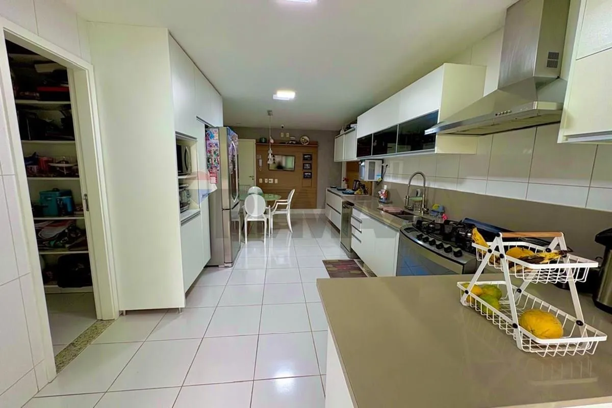 Apartamento de 315 m² com 4 dormitórios e 5 banheiros — photo 43