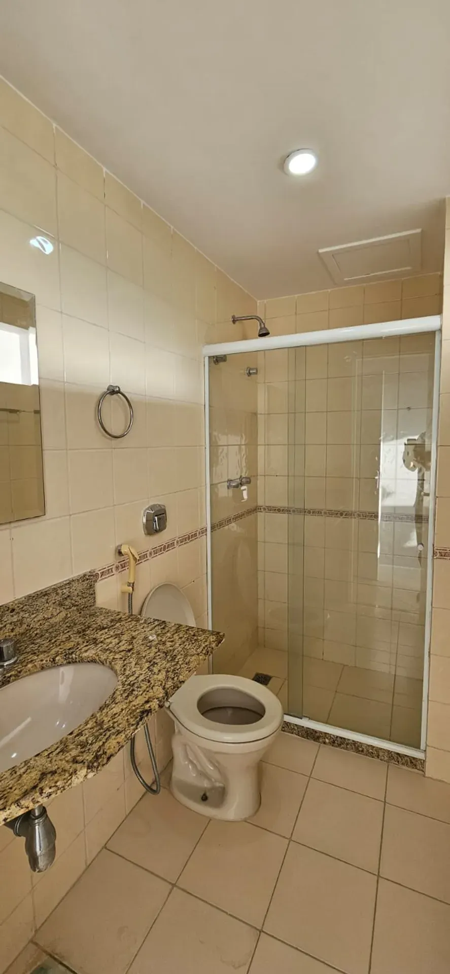 4-bedroom apartment with a mountain view — photo 14