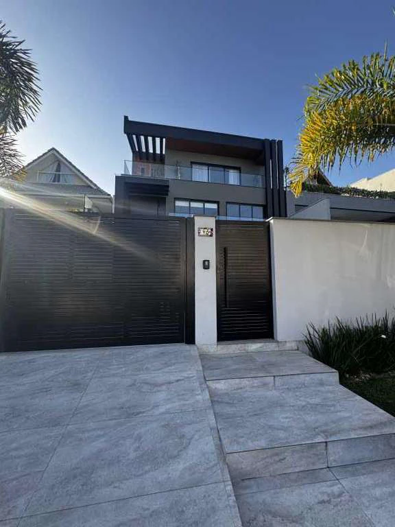 540 m² house with 5 en-suite bedrooms and open-plan kitchen — photo 14