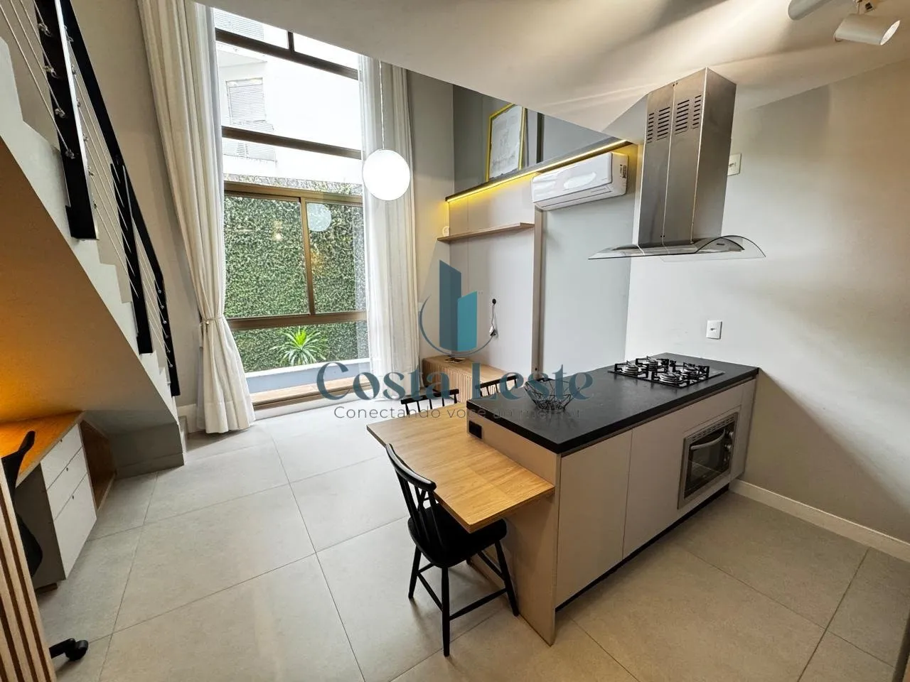 1 quarto e janelas do piso ao teto: apartamento de 60 m² — photo 2