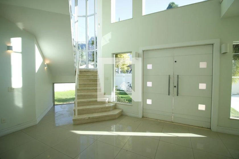 House with 4 en-suite bedrooms and 597 m², 4 parking — photo 4