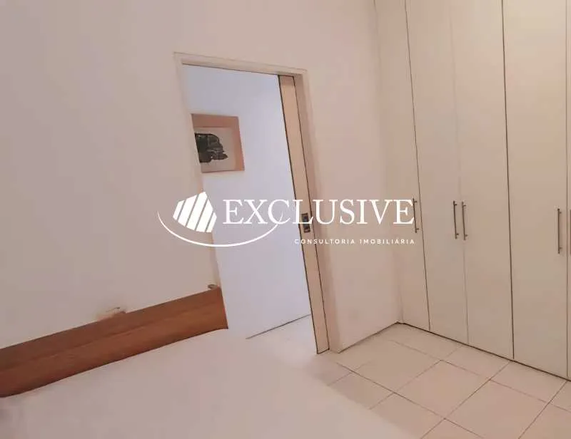 Duplex penthouse with an open kitchen and 2 bedrooms — photo 21