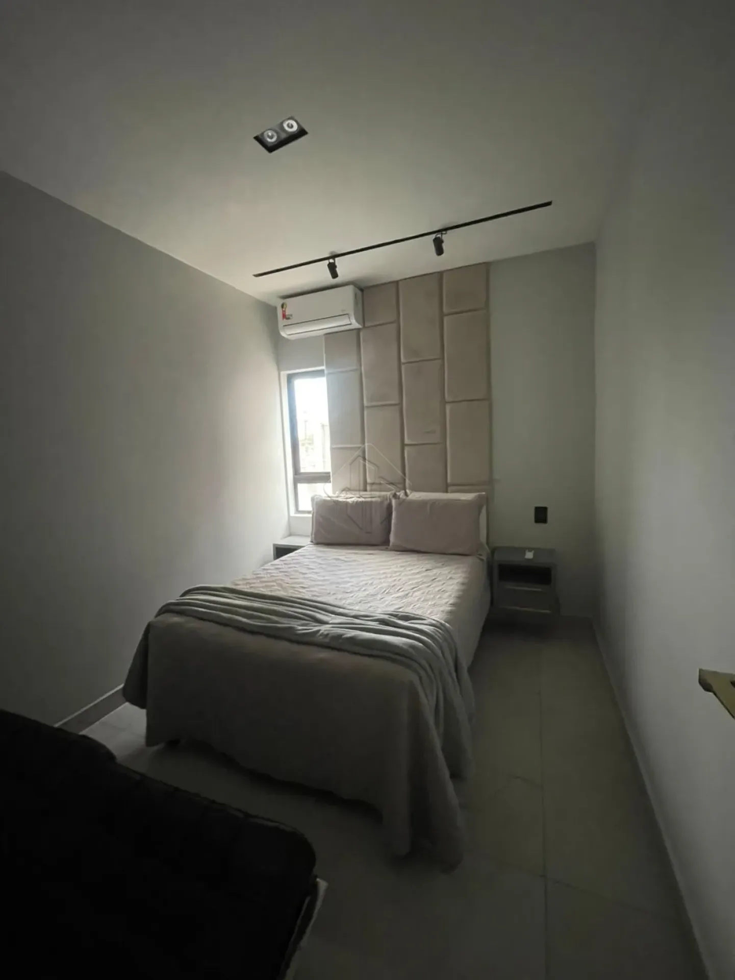 Furnished apartment, 123 m², with floor-to-ceiling windows — photo 2