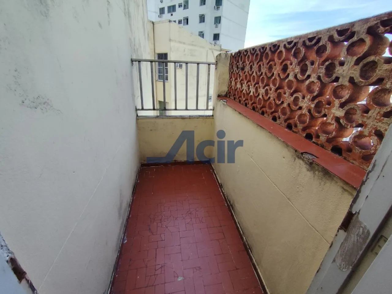 3-bedroom apartment with balcony and city view — photo 12