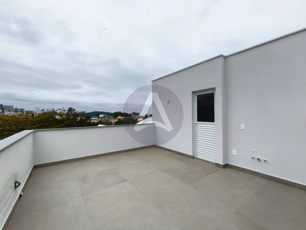 2-bedroom house with a garden in Florianópolis — photo 13