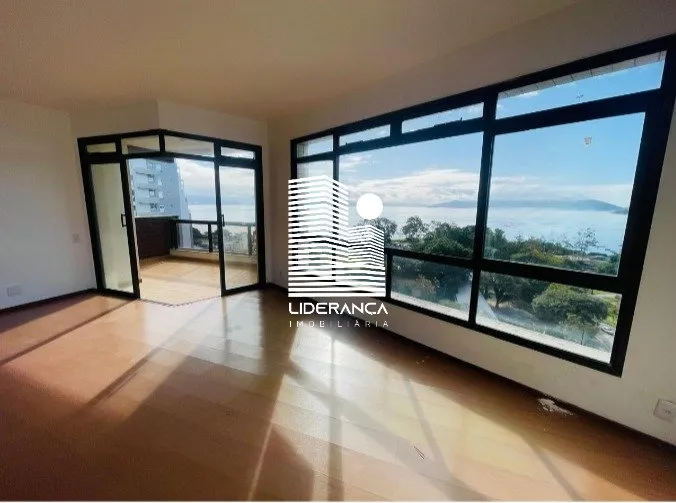 350 m² apartment with 3 en-suite bedrooms and 3 parking — photo 45