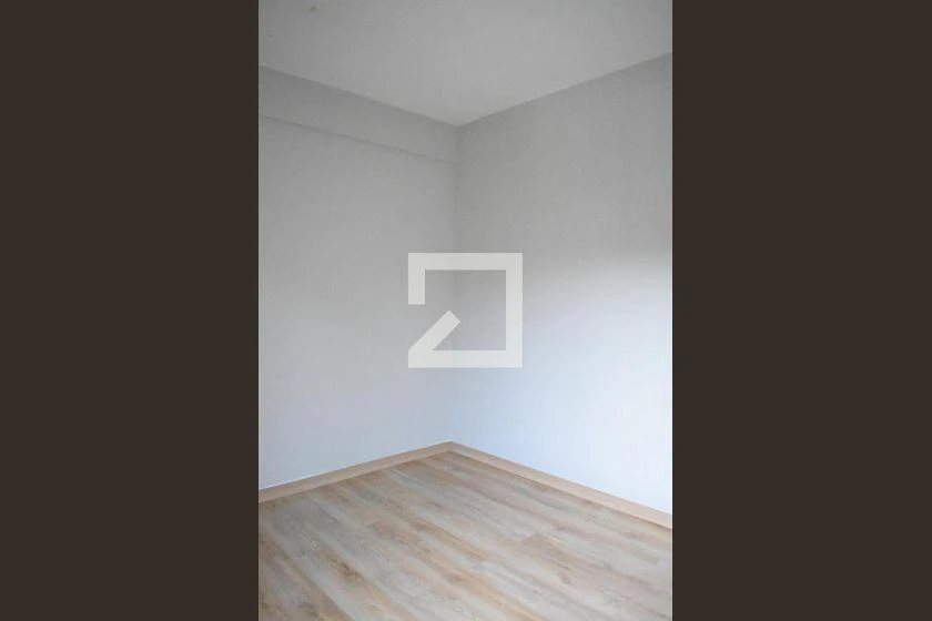 Wood or laminate floors in a 3-bedroom apartment, 133 m² — photo 24