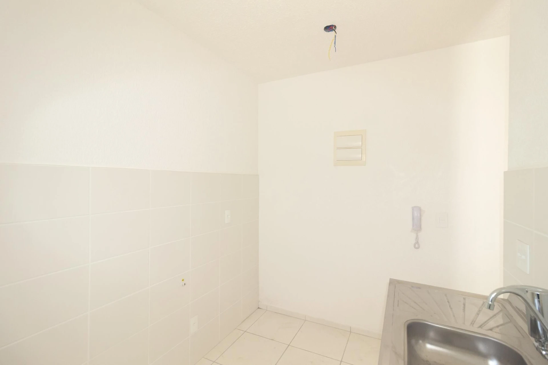 Apartamento de 2 quartos em condomínio com piscina — photo 9