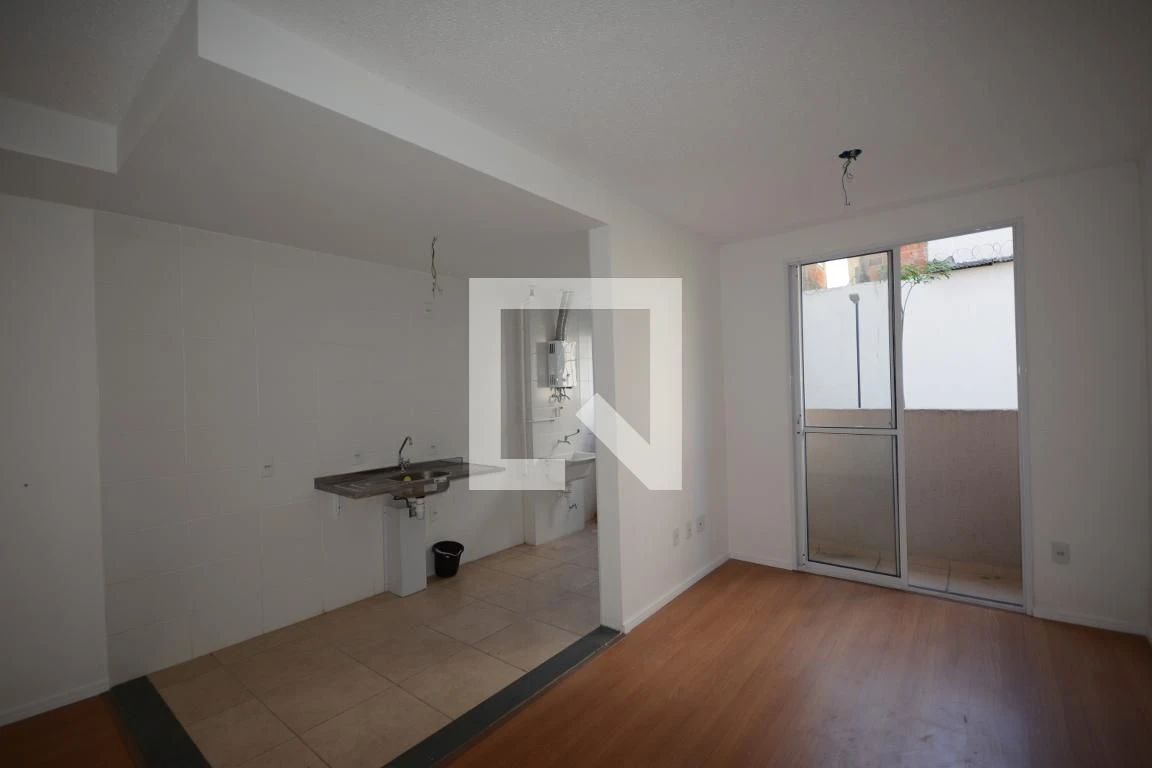 1-bedroom apartment with open-plan kitchen — photo 2
