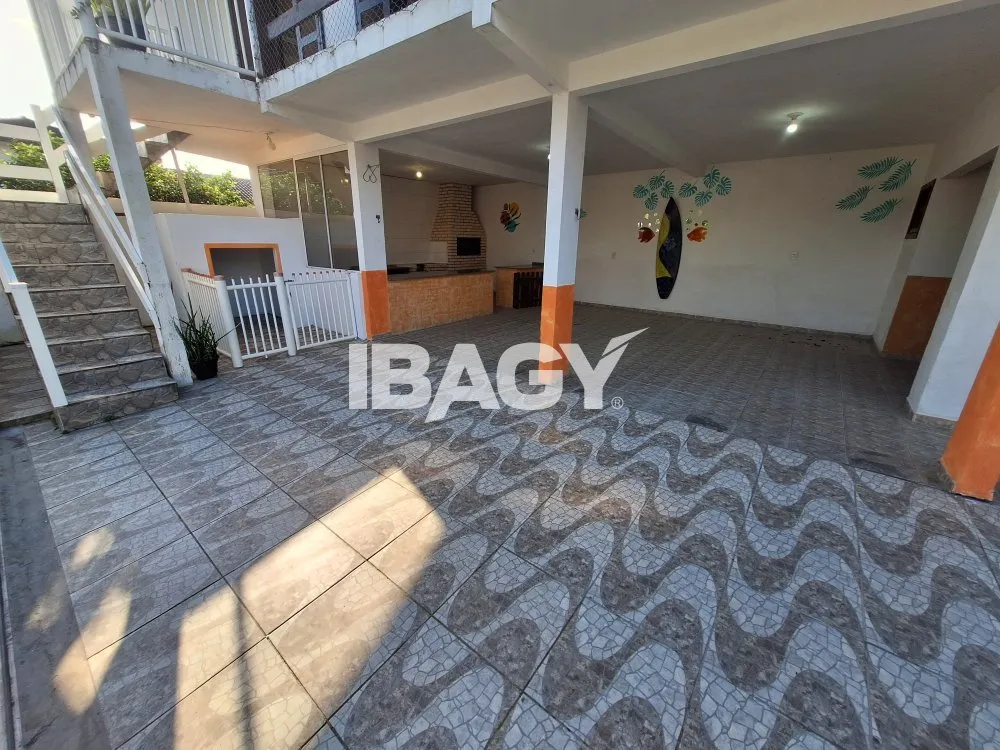 Furnished house with 3 bedrooms and 1 en-suite — photo 19