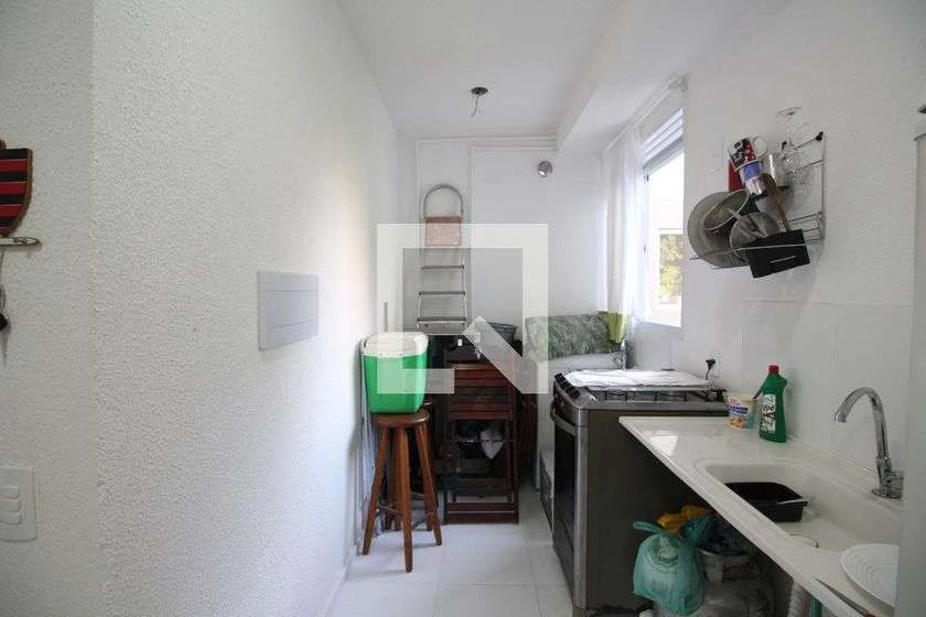 Apartamento de 2 quartos com 1 banheiro e cozinha separada — photo 16