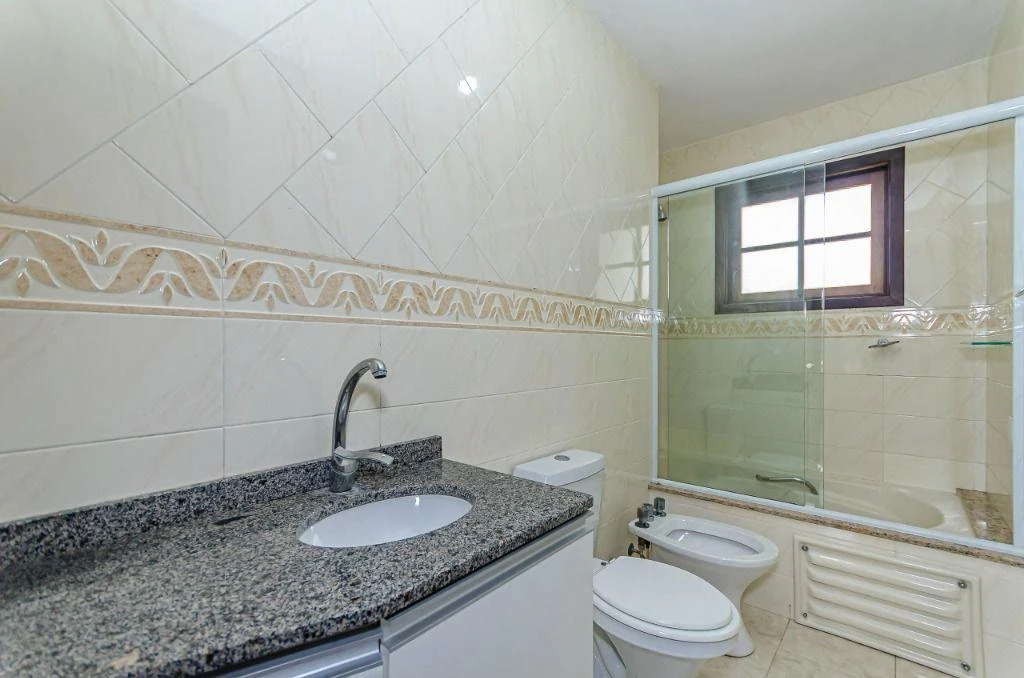 3 quartos e banheira: casa de 189 m² — photo 15