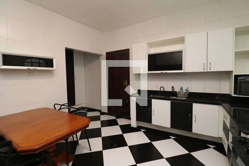 Furnished house with 3 bedrooms and private garden — photo 28