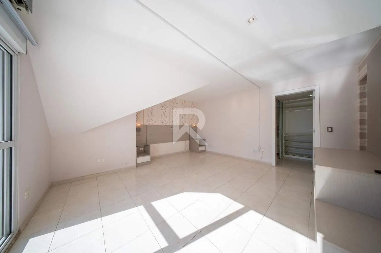 House with 4 bedrooms, private garden and 4 parking — photo 43