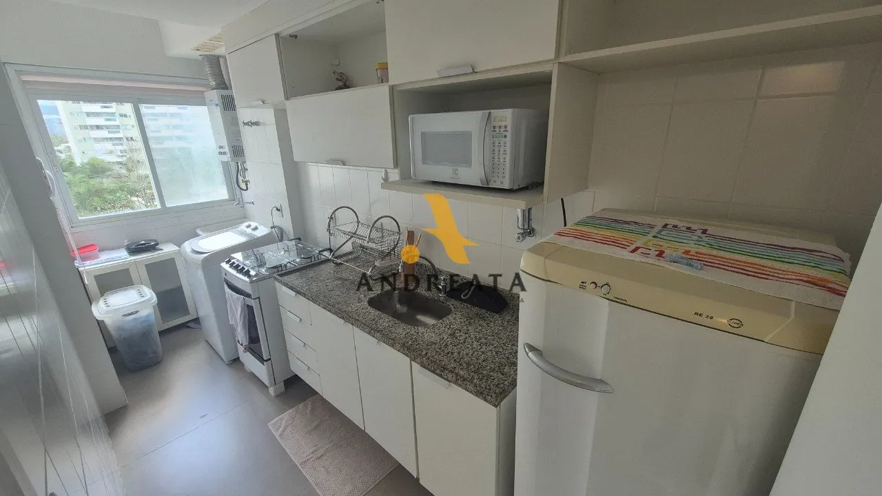 2-bedroom apartment with a mountain view — photo 7