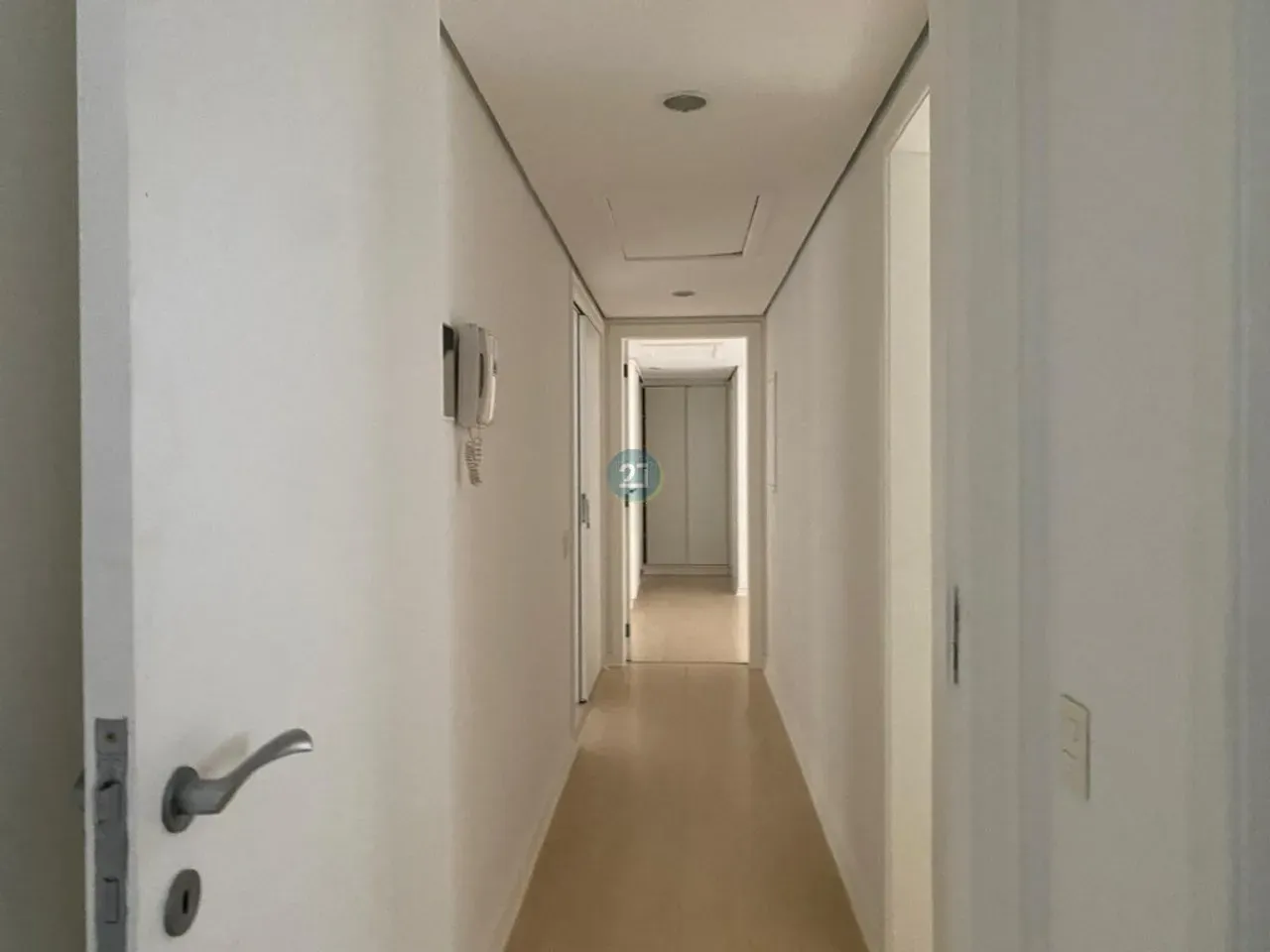 Apartamento de 230 m² con 3 suites y despacho — photo 17