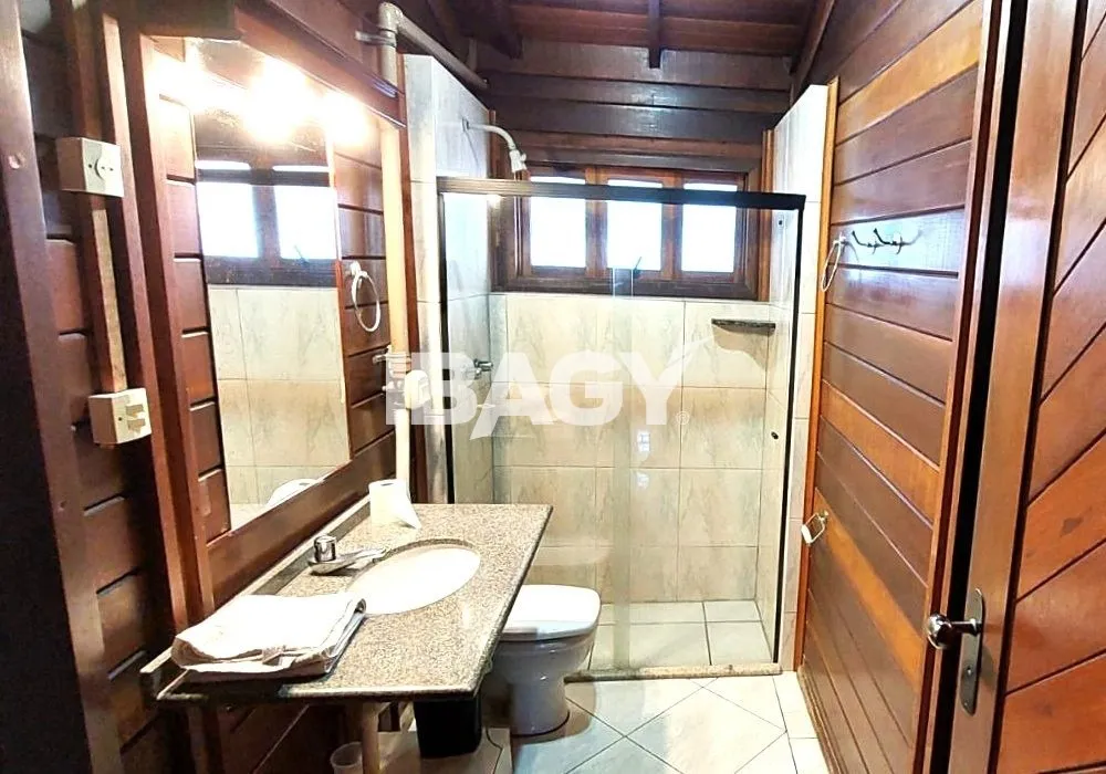 House, 280 m², with a water view — photo 13