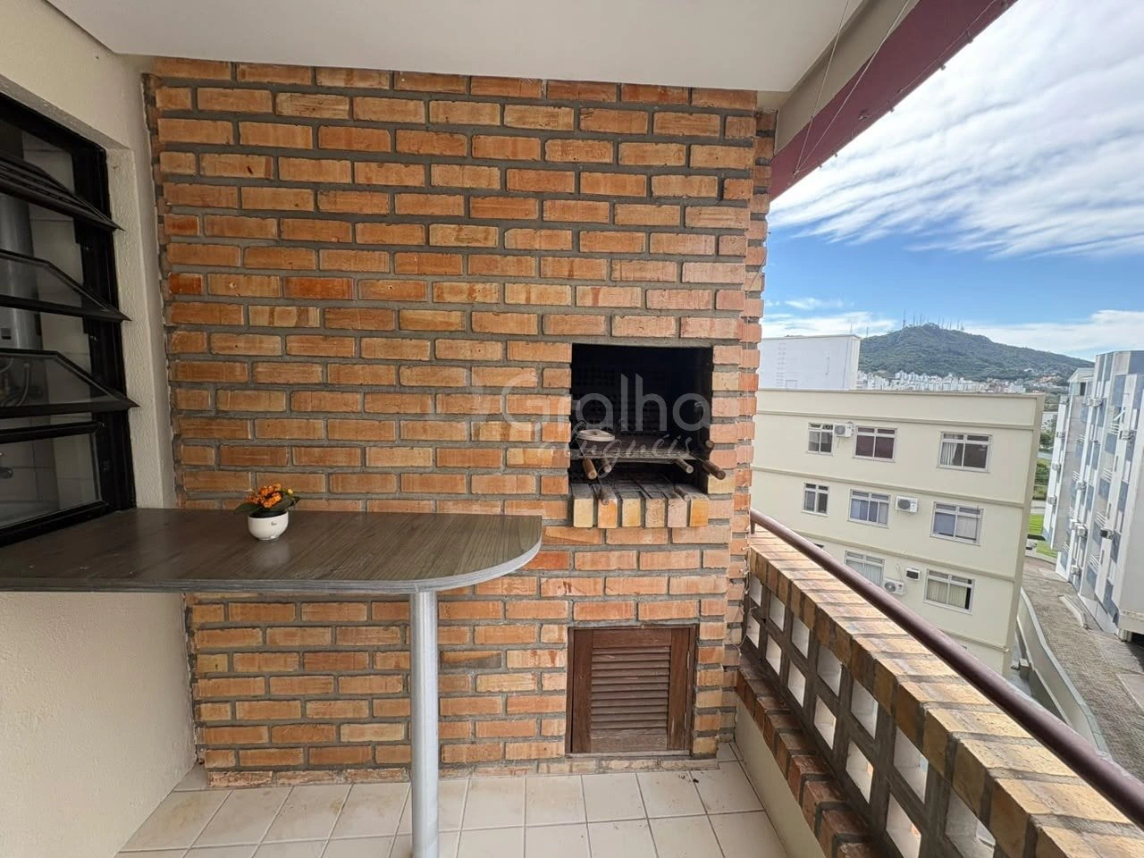 Apartment, 98 m², with a grill on the balcony — photo 4