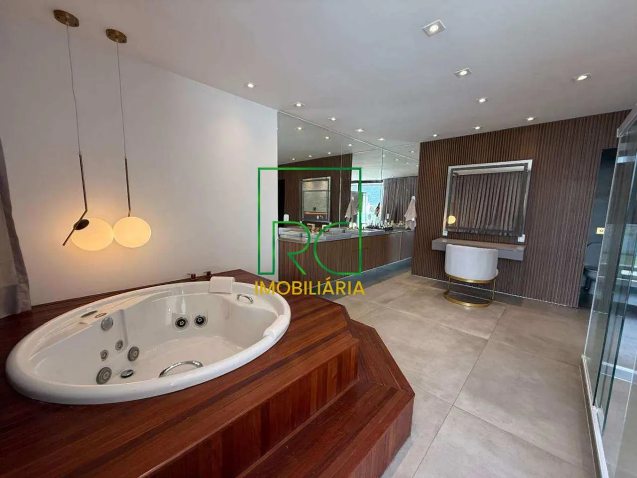 Furnished house with 5 bedrooms and 5 bathrooms — photo 15