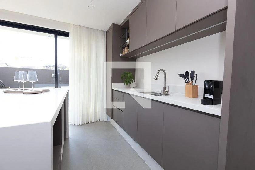 Furnished house with 3 en-suites and 2 parking spots — photo 12
