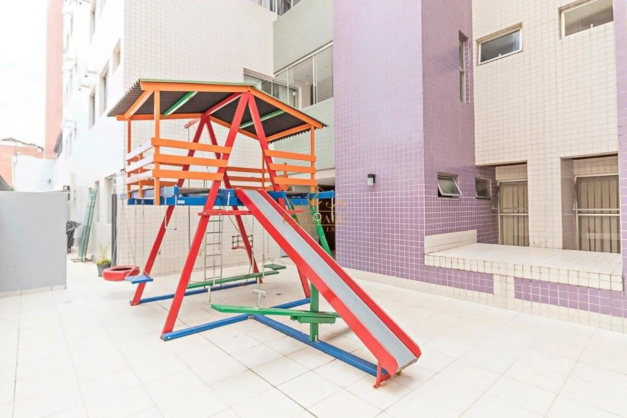 167 m² apartment with a grill on the balcony and a bathtub — photo 51