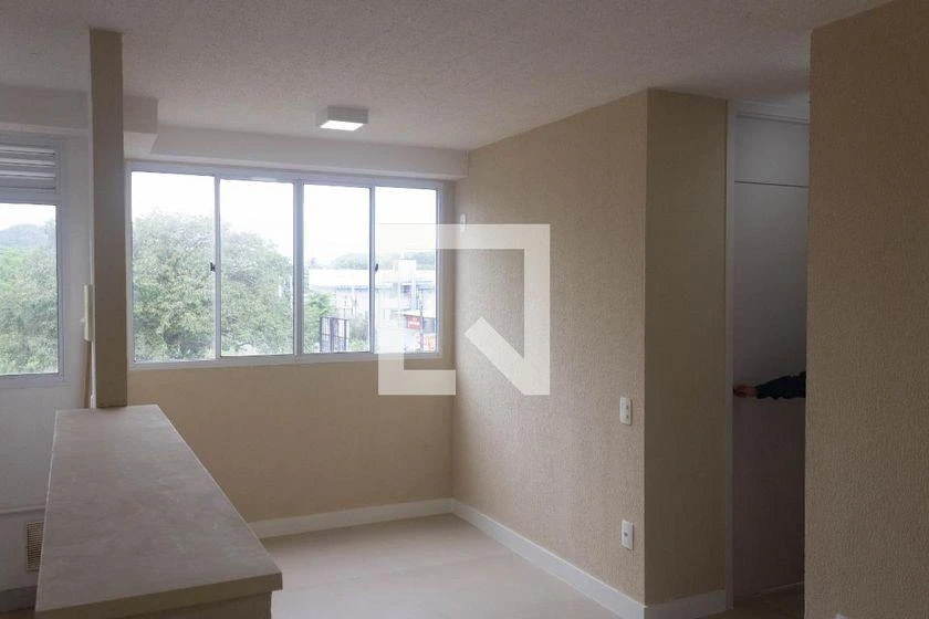2-bedroom apartment in a building with a gym — photo 11