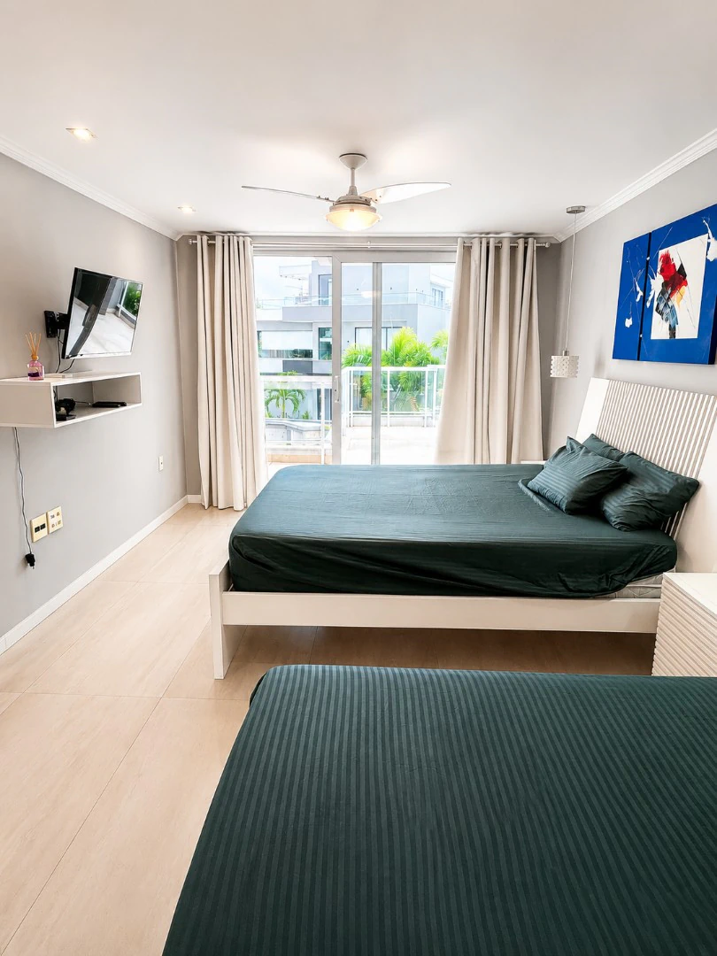 Condominium house with 5 en-suite bedrooms and 480 m² — photo 10