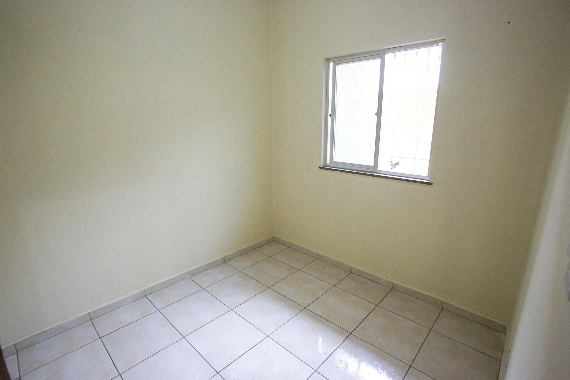 House with 2 bedrooms and 1 bathroom, no parking — photo 18