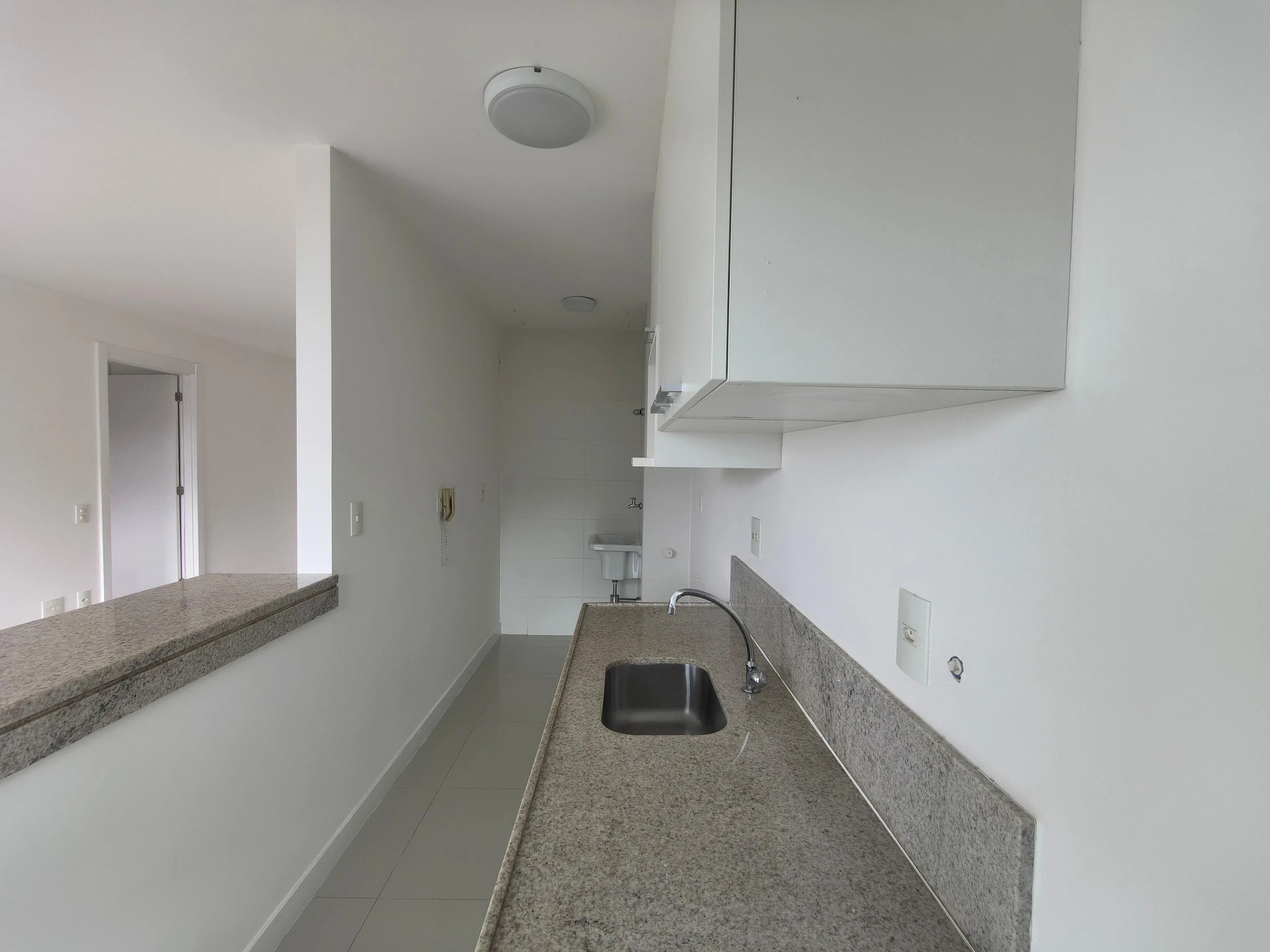 Apartamento, 82 m², com janelas do piso ao teto — photo 2