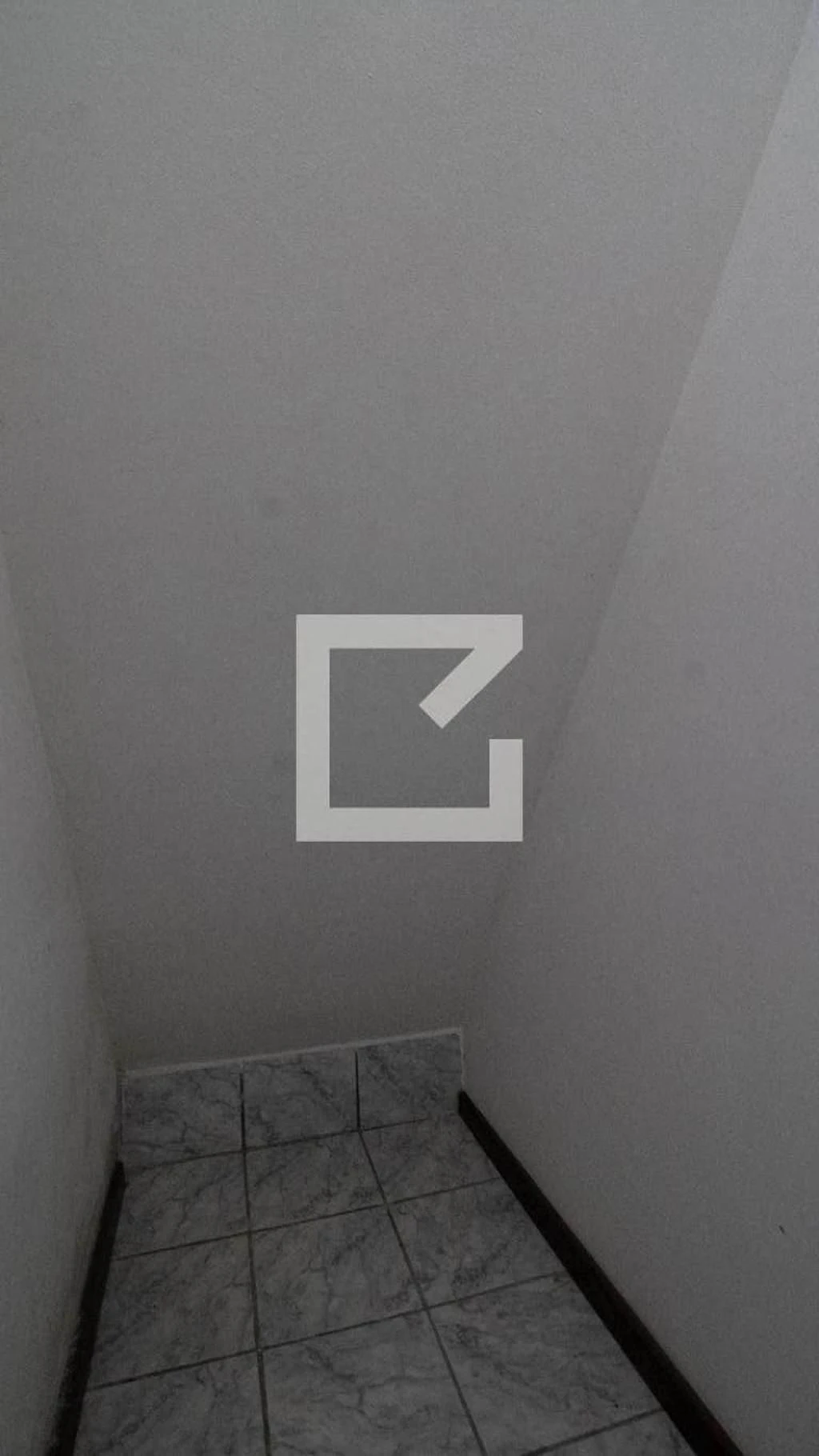 Unfurnished studio with 1 bedroom and 1 bathroom — photo 24